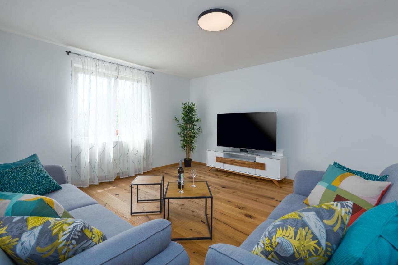 Es Residence Ровінь Екстер'єр фото