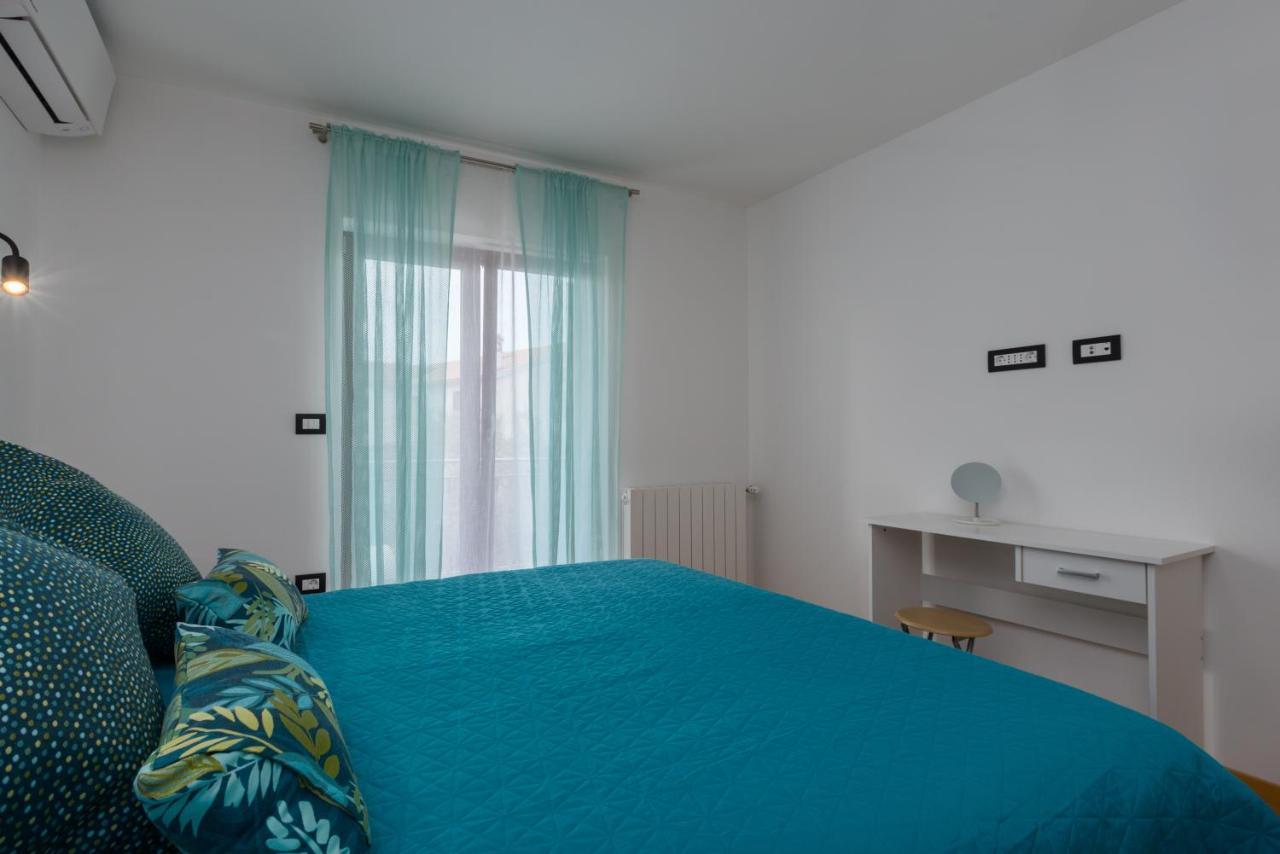 Es Residence Ровінь Екстер'єр фото